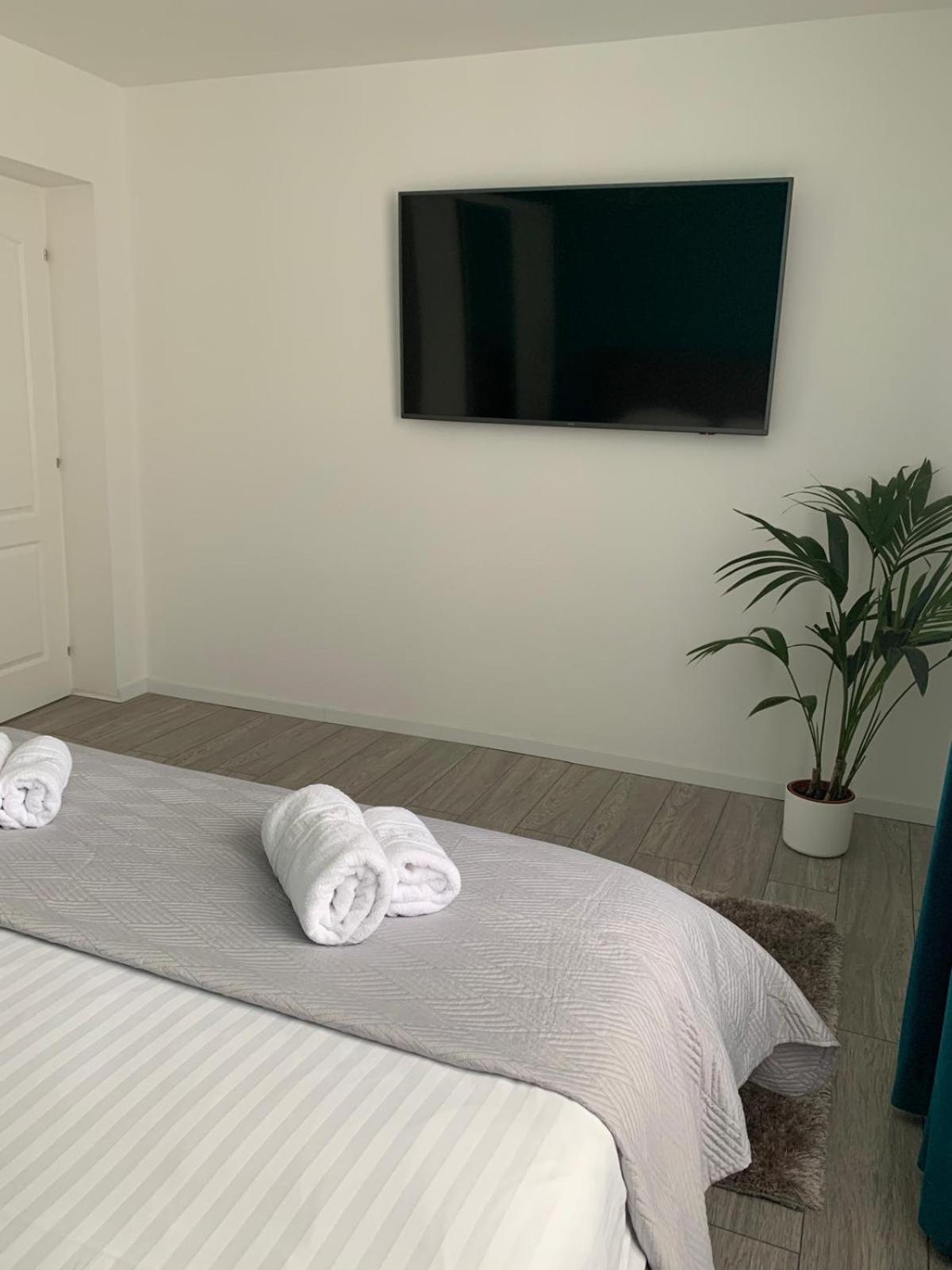 Rose Apartment بياترا نام المظهر الخارجي الصورة