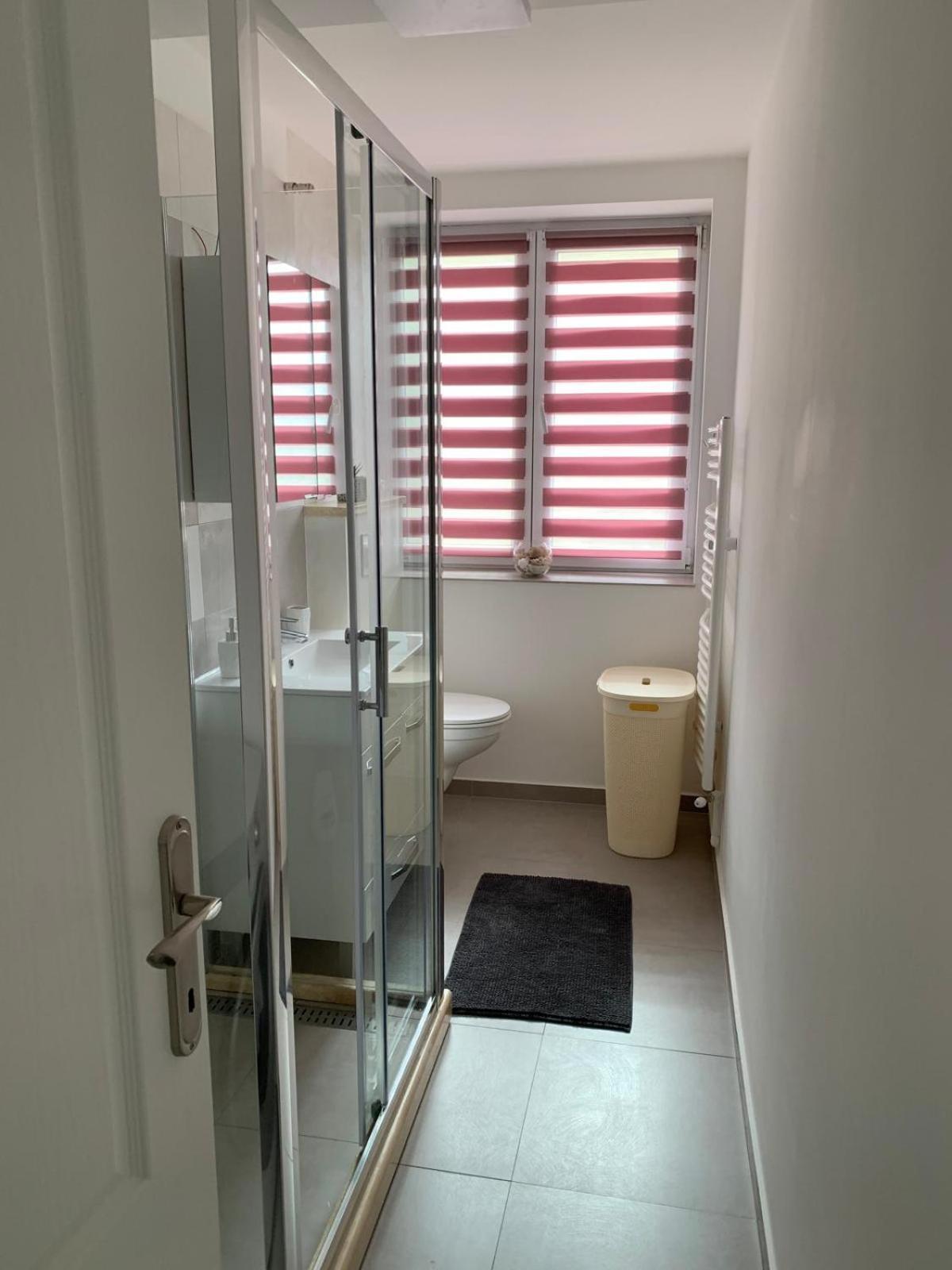 Rose Apartment بياترا نام المظهر الخارجي الصورة